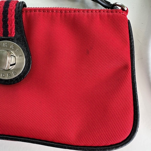 Michael Kors Red Nylon Twistlock / Zip Wristlet Crossbody Bag Small - Picture 5 of 11